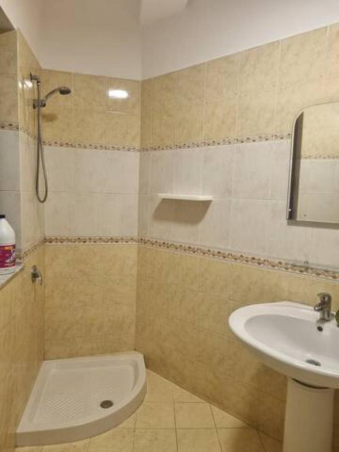 #Beautiful New Apartment,Studio- Close Tirana City Center Buitenkant foto